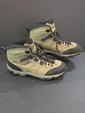 Vasque Gore-Tex Olive Green & Black Men's Hiking Boots with Blue Accents Size 8